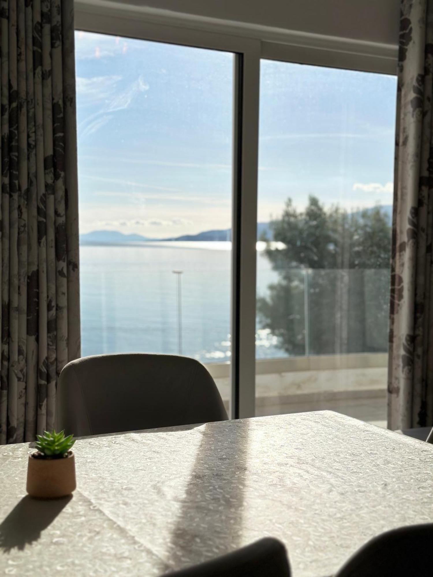 The Hill Sea View Apartment Sarandë Exteriér fotografie